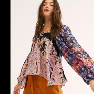 FREE PEOPLE Boho Flowy Roaming Around Blouse in Floral Size Small